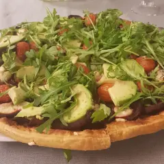 Pyszny przepis na pizzę bezglutenową, który zaskoczy Twoje podniebienie