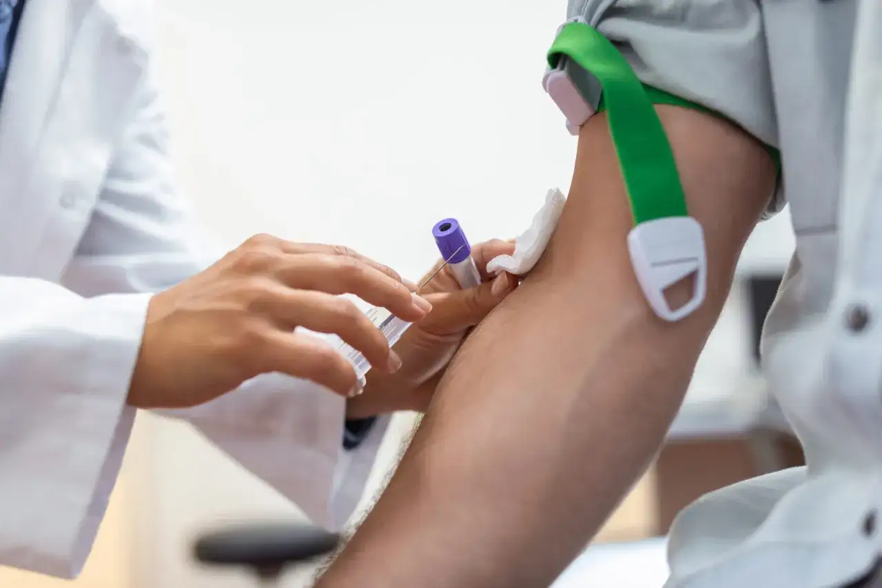 Kiedy iść do diabetologa? Glukoza, HbA1c i przygotowanie do wizyty