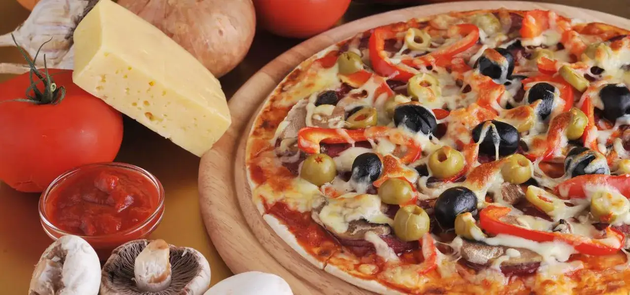 Zdjęcie Z czym pizza wegetariańska? Najlepsze dodatki, które zaskoczą smakiem
